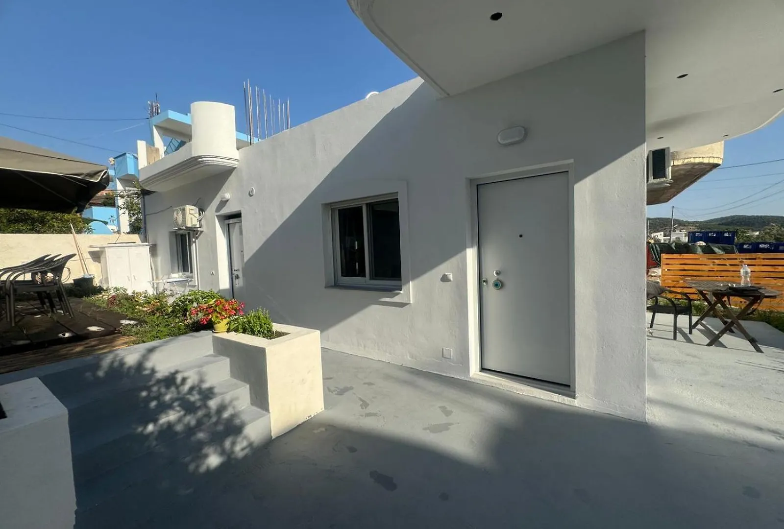 Sulozeqi Apartments Ksamil