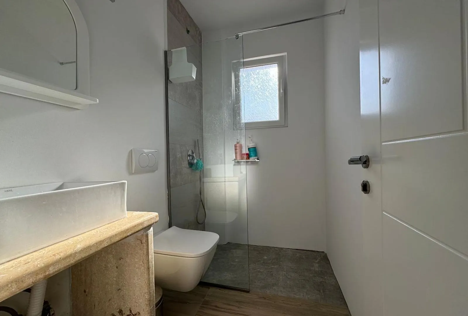 Sulozeqi Apartments Ksamil