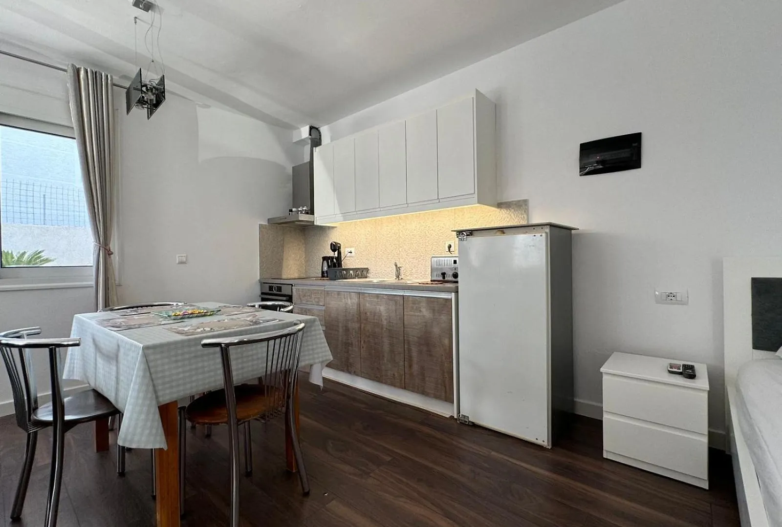 Sulozeqi Apartments Ksamil