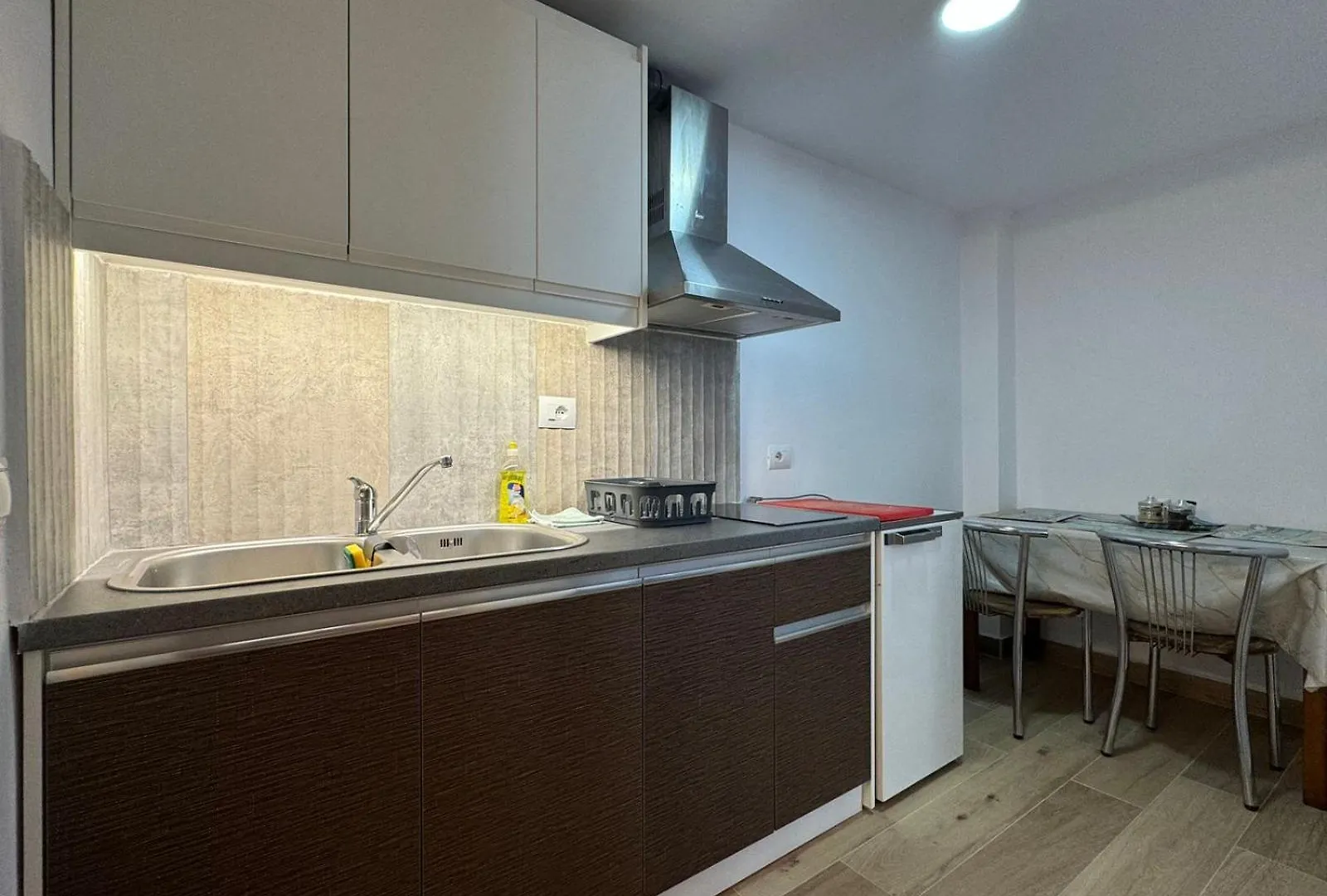 Sulozeqi Apartments Ksamil