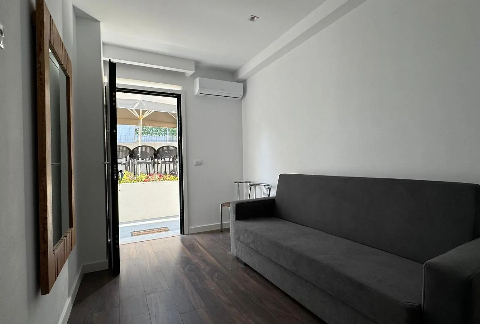 Sulozeqi Apartments Ksamil 0*,  Albania